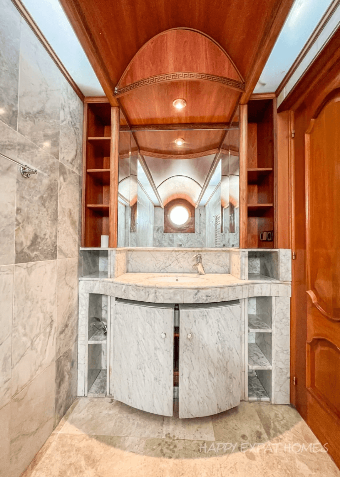 Villa spaziosa con piscina in affitto a Sant Just Desvern
