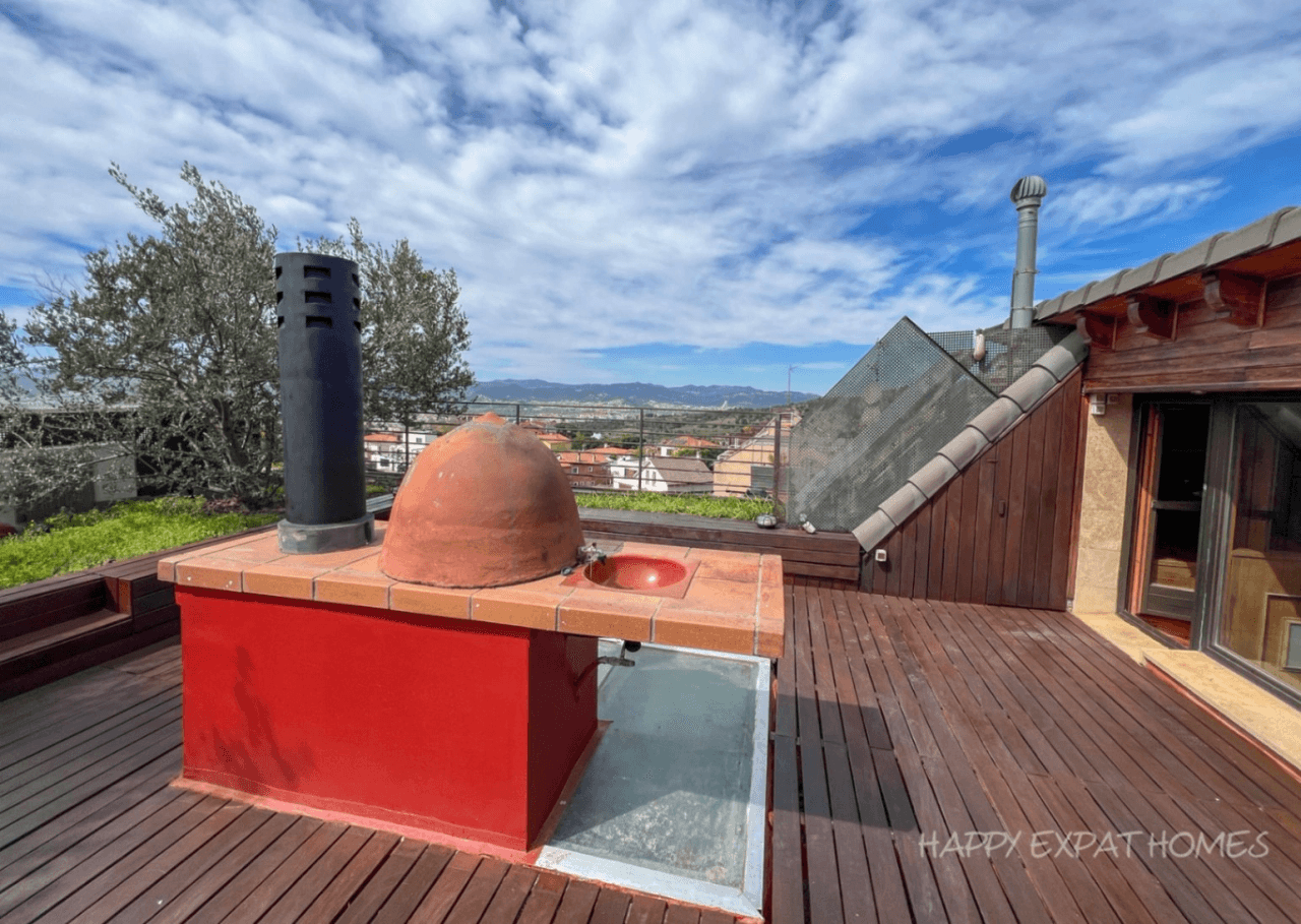 Villa spaziosa con piscina in affitto a Sant Just Desvern