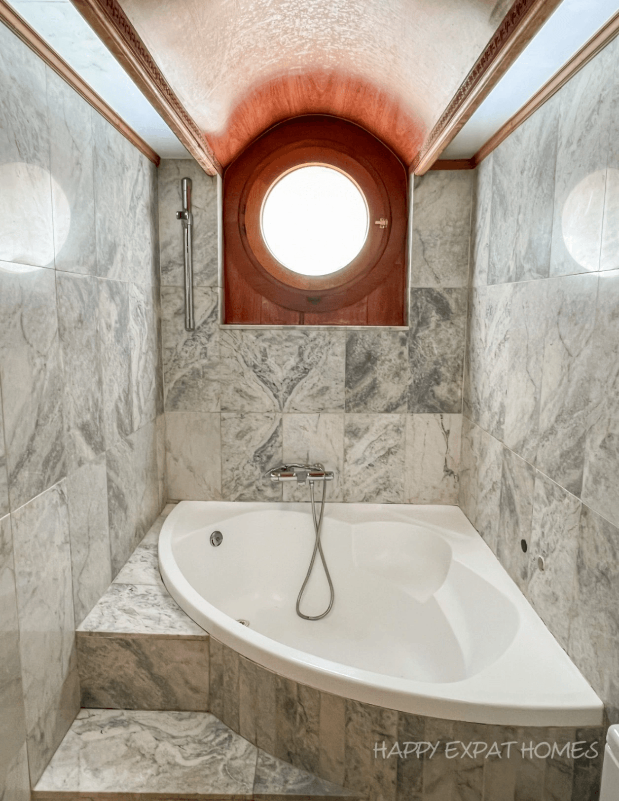Villa spaziosa con piscina in affitto a Sant Just Desvern