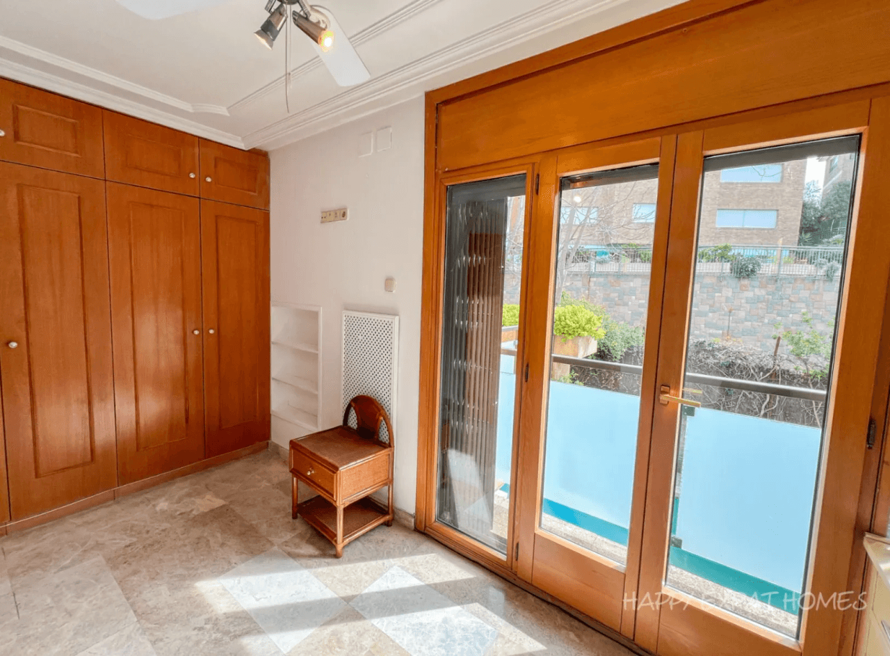 Villa spaziosa con piscina in affitto a Sant Just Desvern