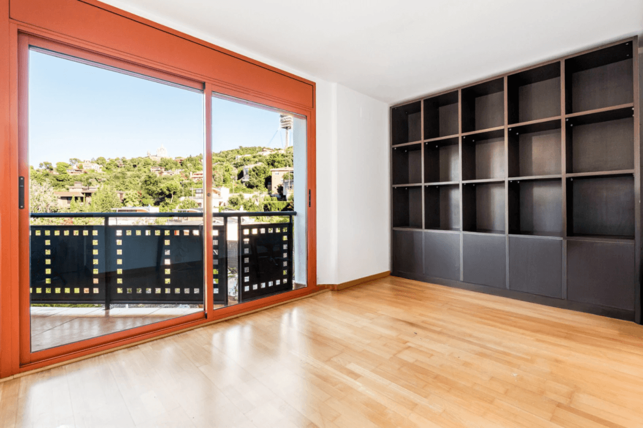 Contemporary Home in Natural Surroundings in Barcelona