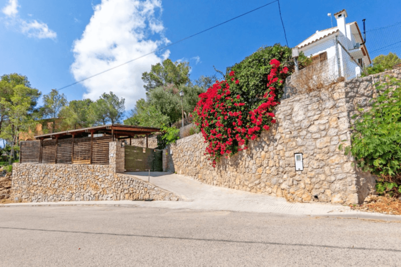 Charming country house with pool and sea views next to Plana Novella, surrounded by nature