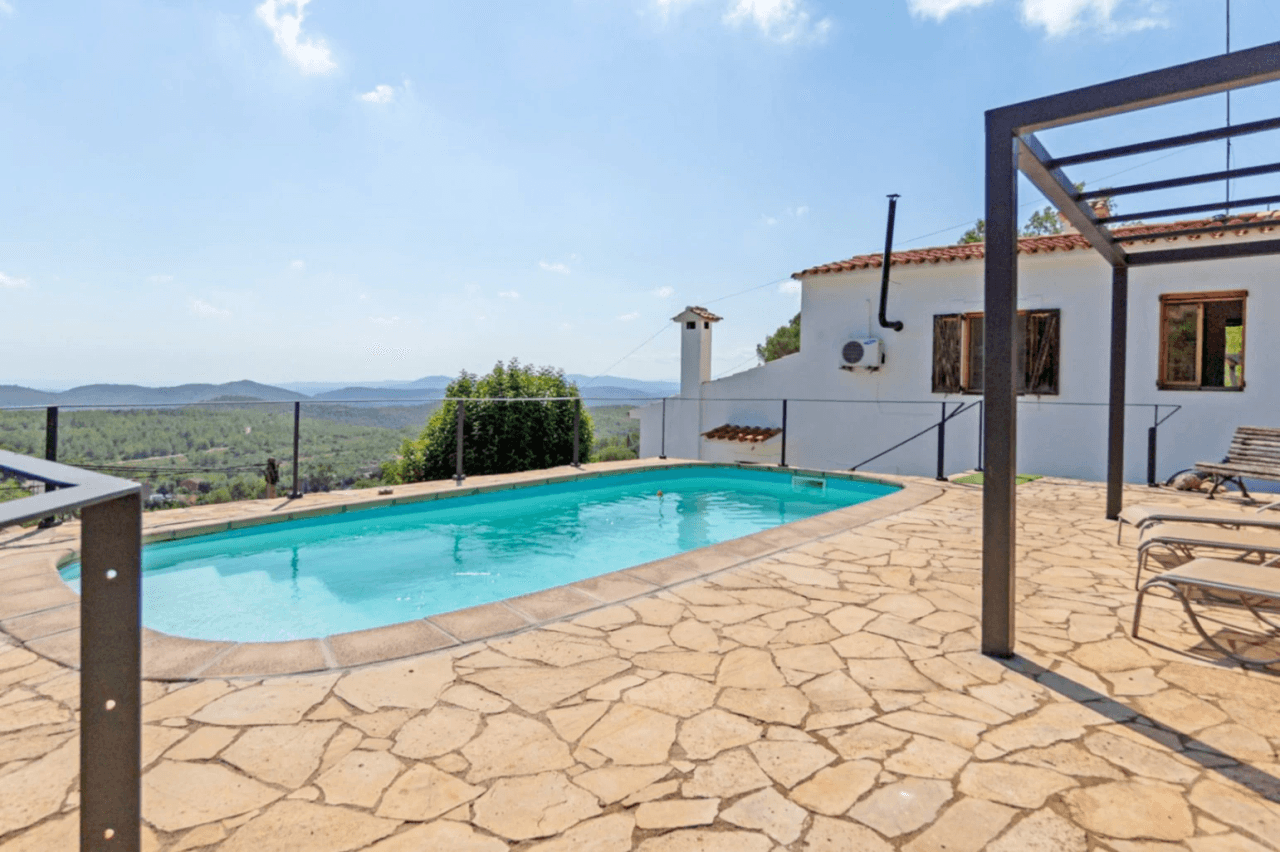 Charming country house with pool and sea views next to Plana Novella, surrounded by nature