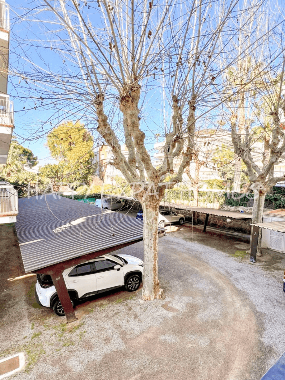 2-bedroom refurbished apartment in first line