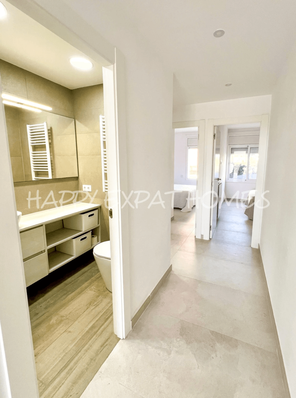 2-bedroom refurbished apartment in first line