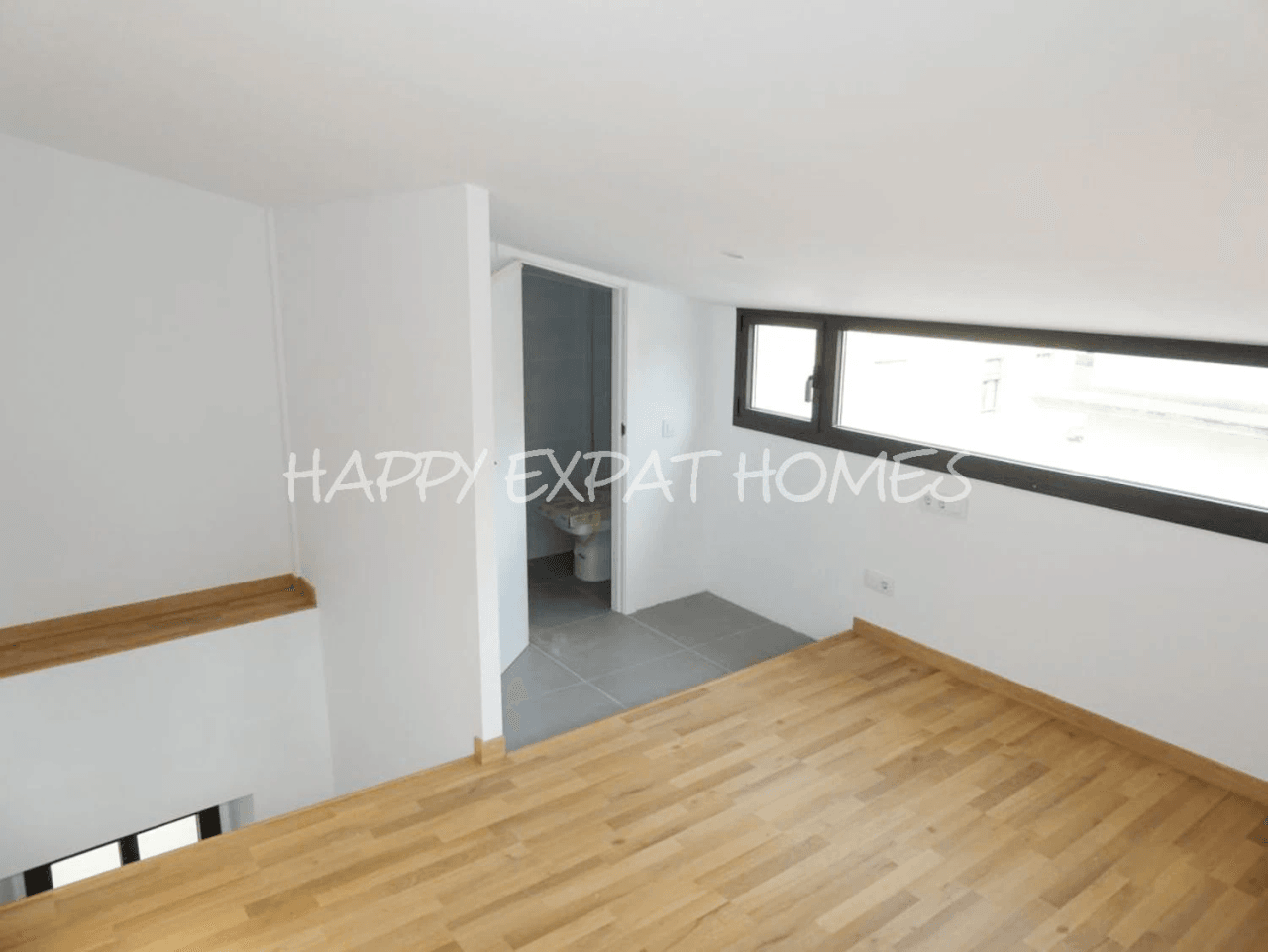 Renovated attic Duplex in Vilanova centre (with tenant until Oct 2027)