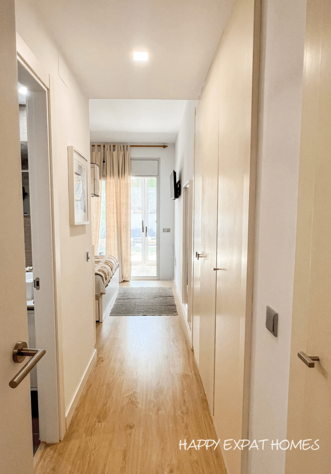Unique apartment in La Plana (Sitges) with 205m2 private garden