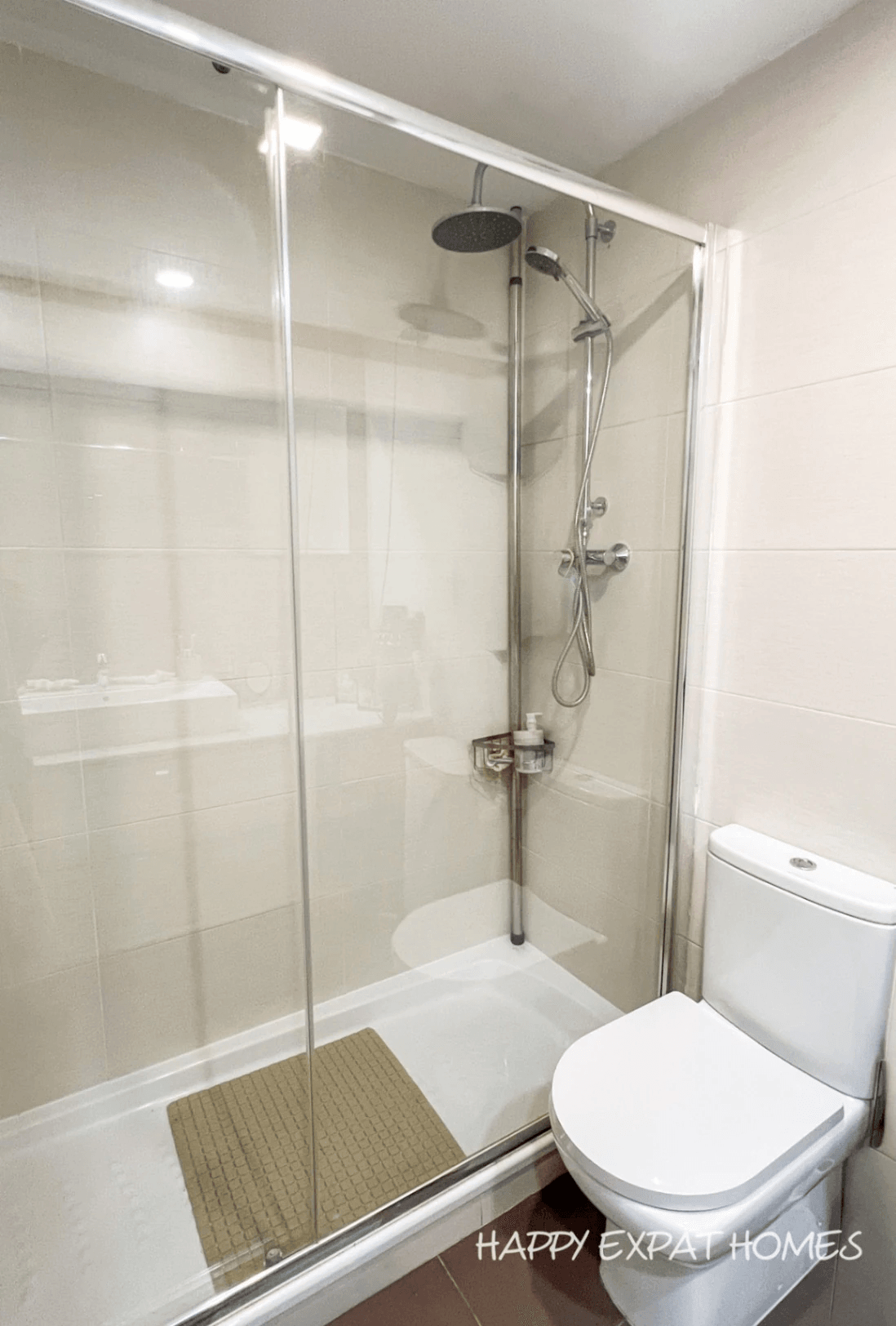 Unique apartment in La Plana (Sitges) with 205m2 private garden