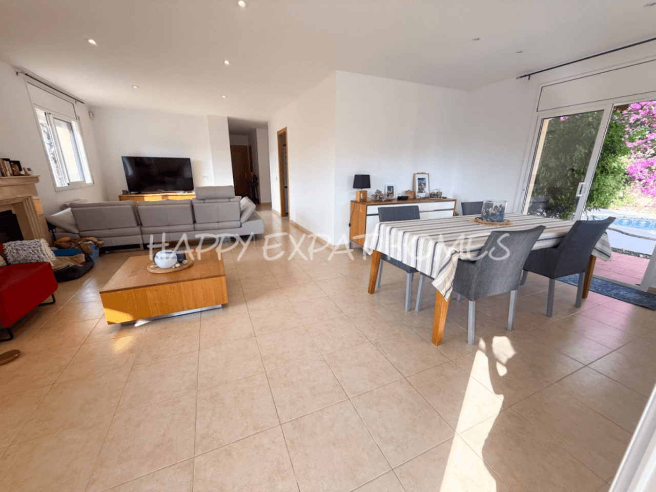 Beautiful family home located in a quiet area of the Sitges mountains Mas Mestre Olivella