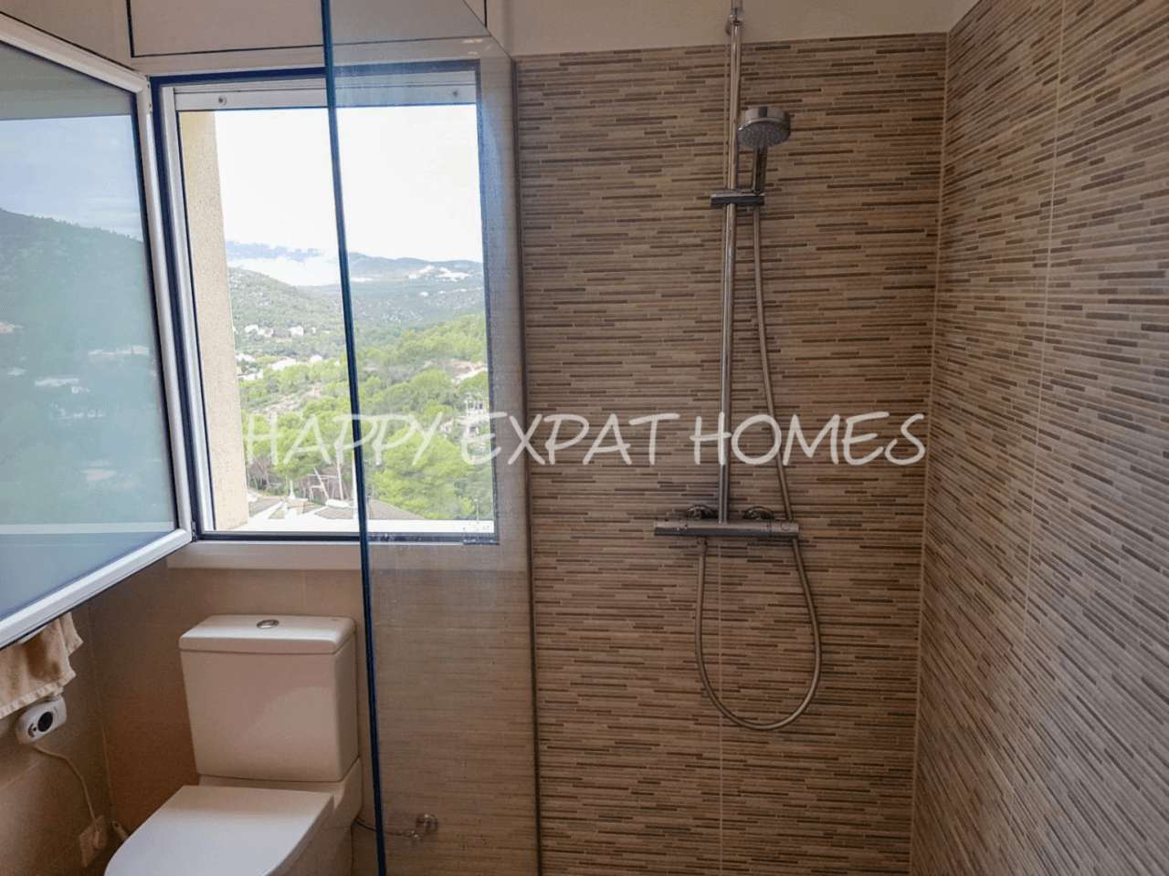 Beautiful family home located in a quiet area of the Sitges mountains Mas Mestre Olivella