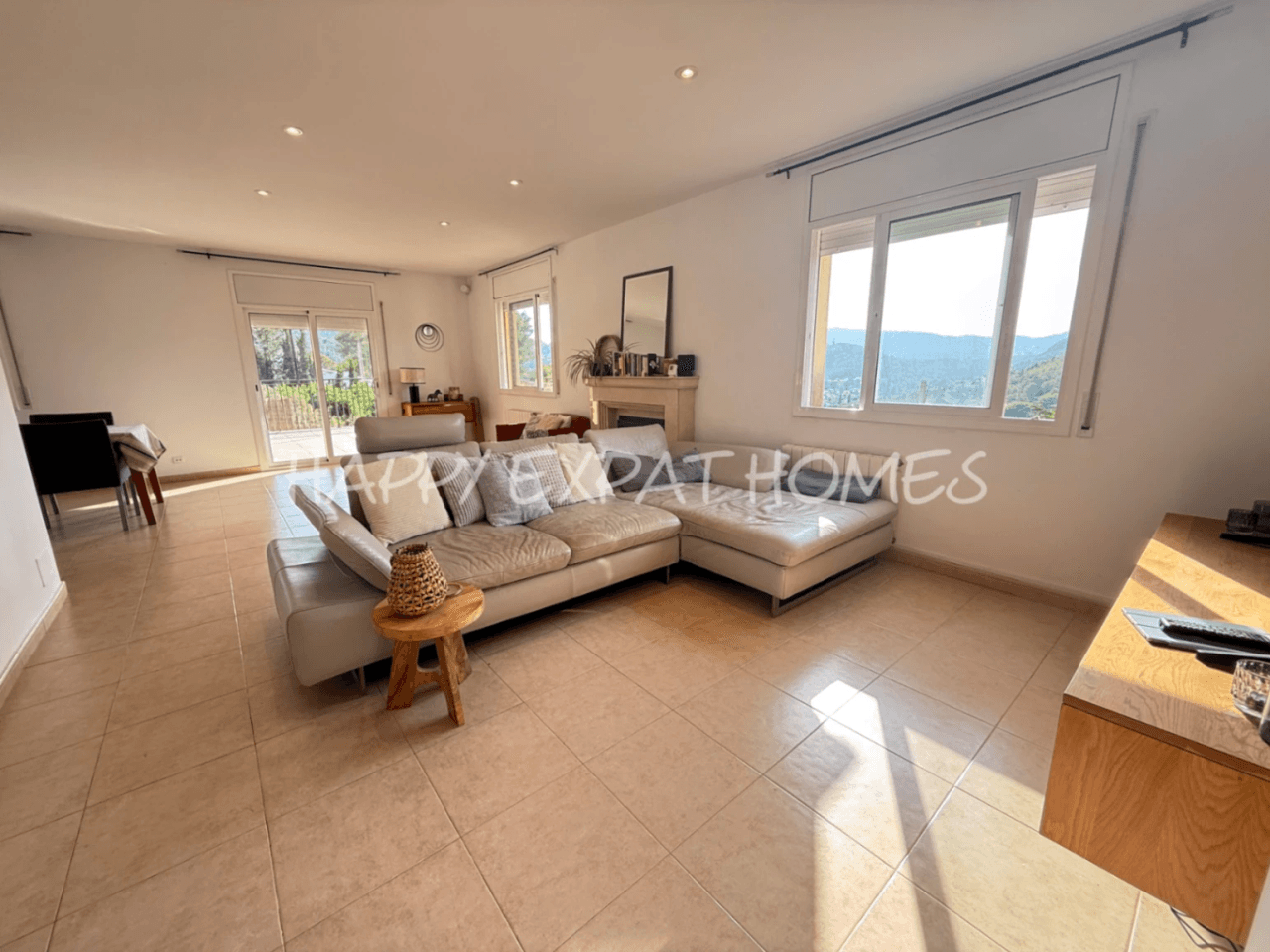 Beautiful family home located in a quiet area of the Sitges mountains Mas Mestre Olivella