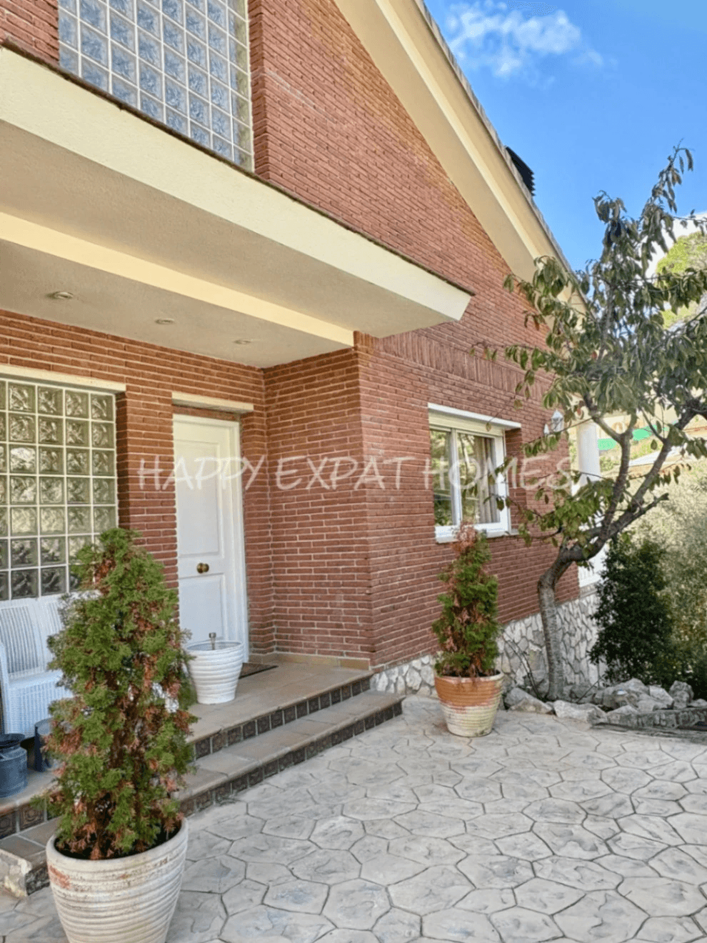 Bright and Spacious Villa with Pool, Garden, and Outdoor Living Areas in Olivella