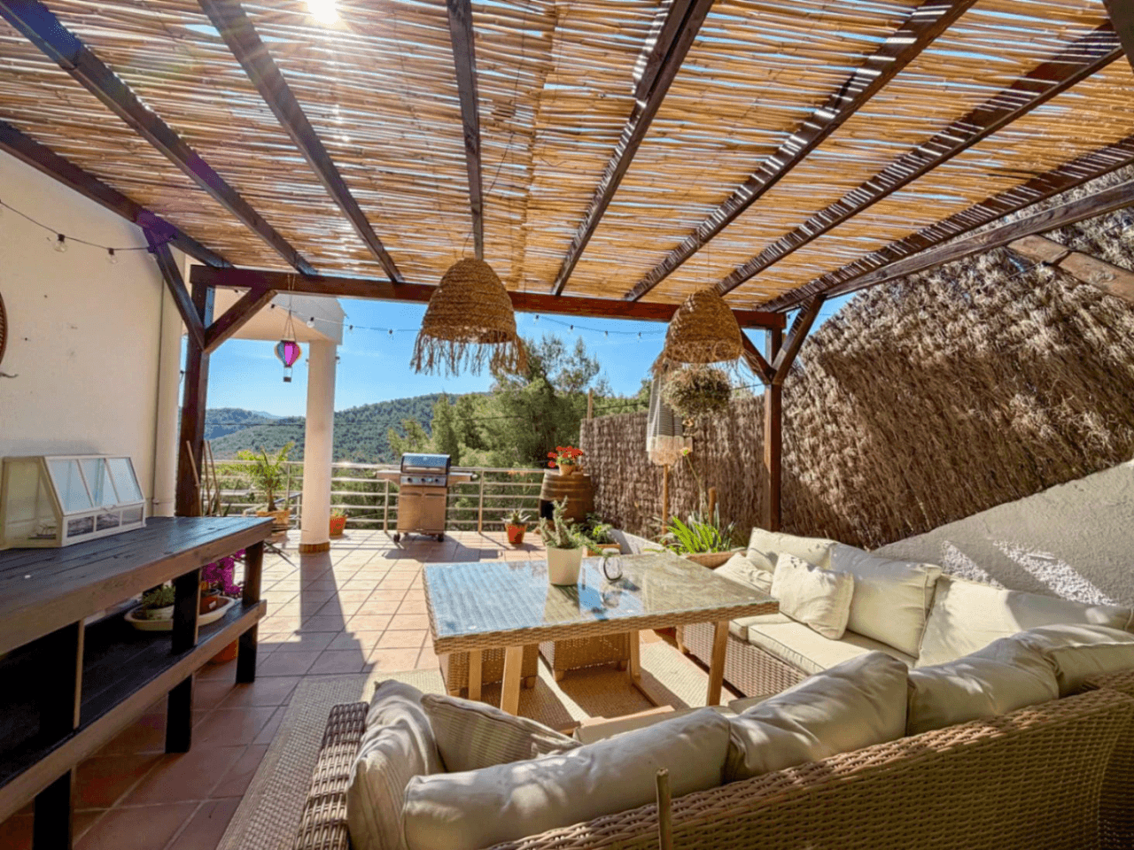 Villa with pool near Sitges close to schools, restaurants and stores
