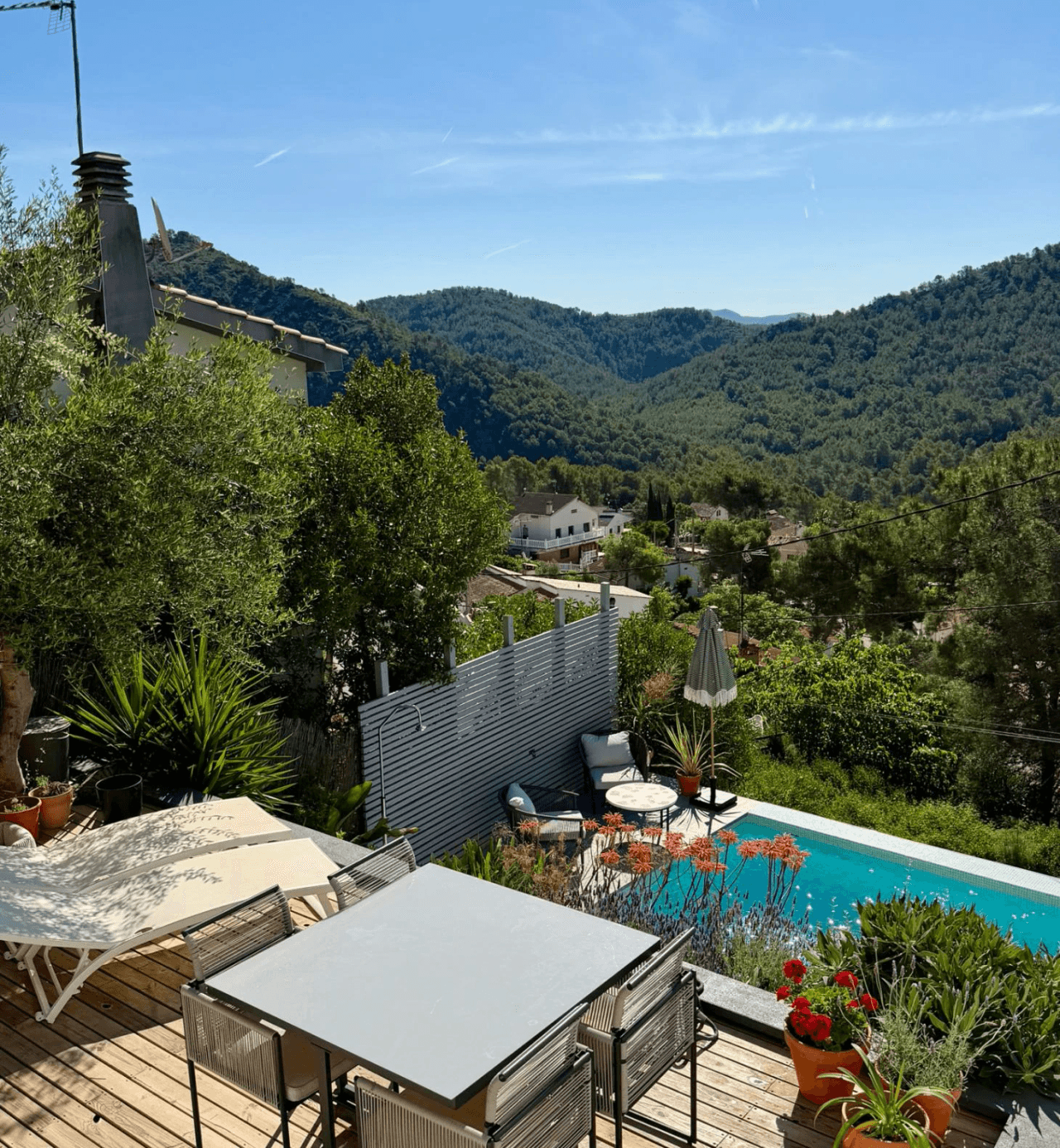 Villa with pool near Sitges close to schools, restaurants and stores