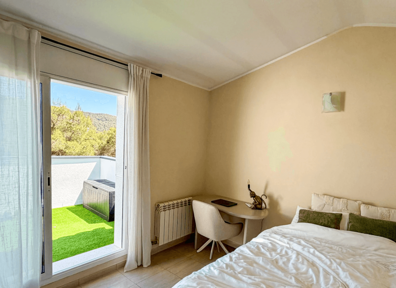Villa with pool near Sitges close to schools, restaurants and stores