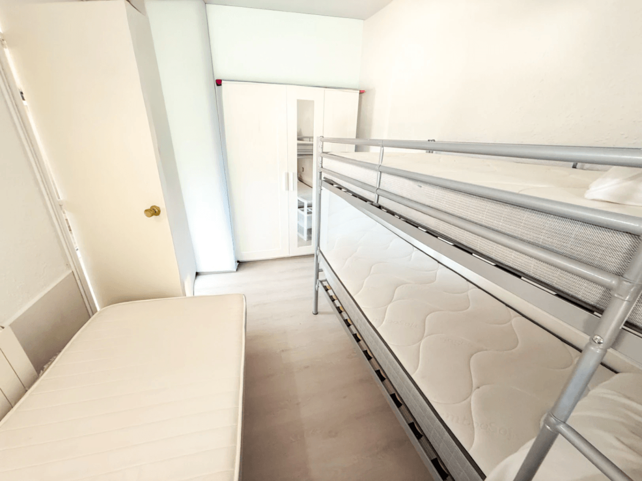 House with pool and Independent Apartment and Tourist Licence in Olivella – The Sitges Hills