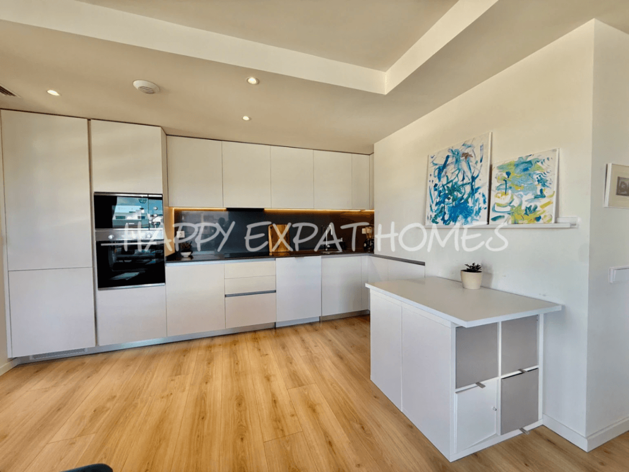 Brand New 4-Bedroom Duplex with Terraces, Pool & Premium Amenities in Vilanova i la Geltrú