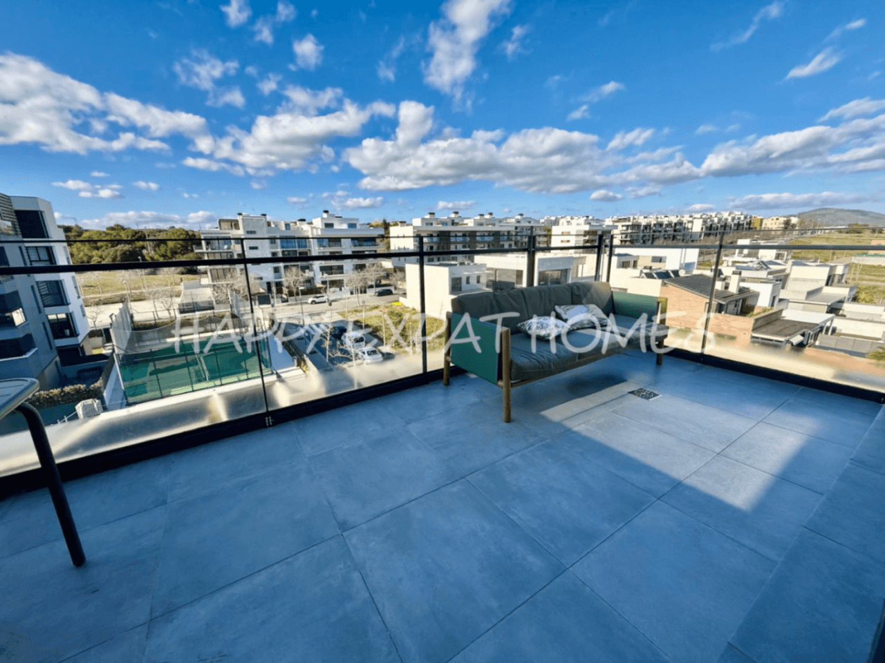 Brand New 4-Bedroom Duplex with Terraces, Pool & Premium Amenities in Vilanova i la Geltrú