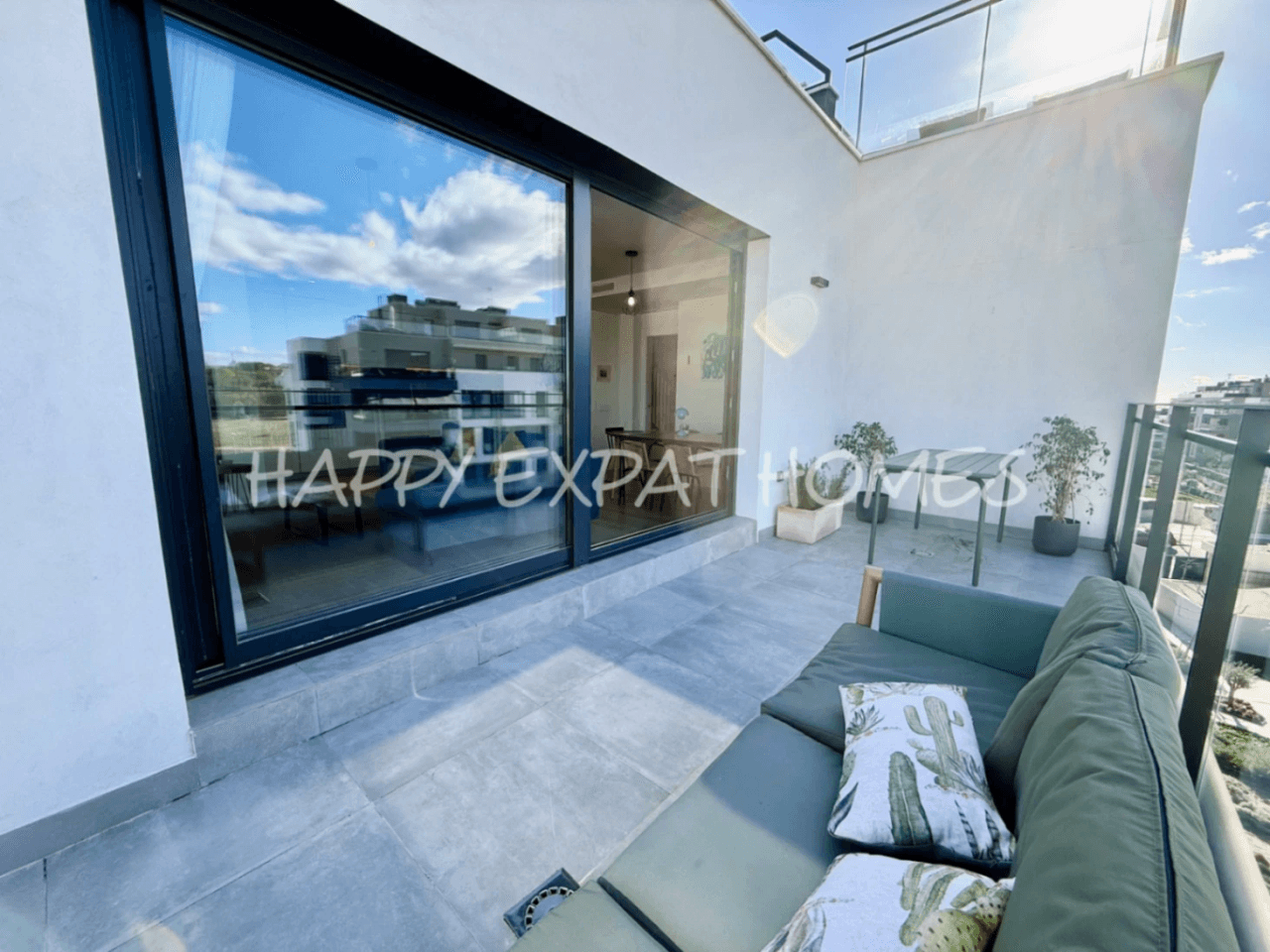 Brand New 4-Bedroom Duplex with Terraces, Pool & Premium Amenities in Vilanova i la Geltrú