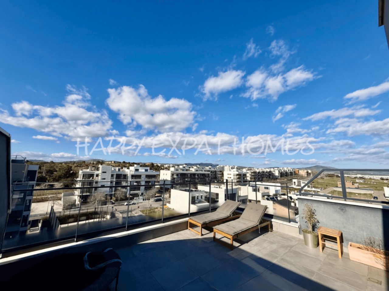 Brand New 4-Bedroom Duplex with Terraces, Pool & Premium Amenities in Vilanova i la Geltrú