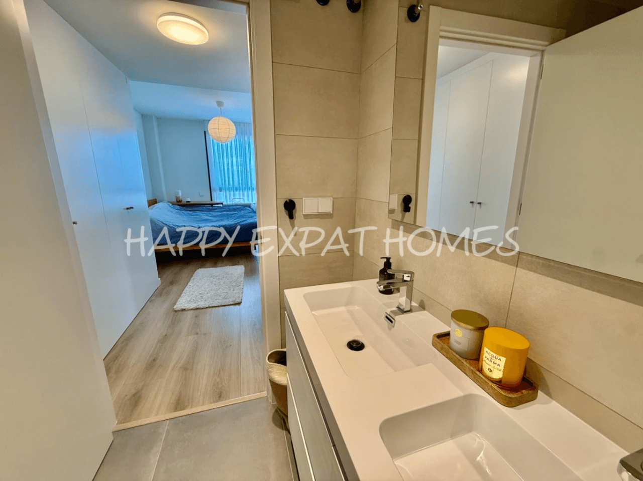 Brand New 4-Bedroom Duplex with Terraces, Pool & Premium Amenities in Vilanova i la Geltrú