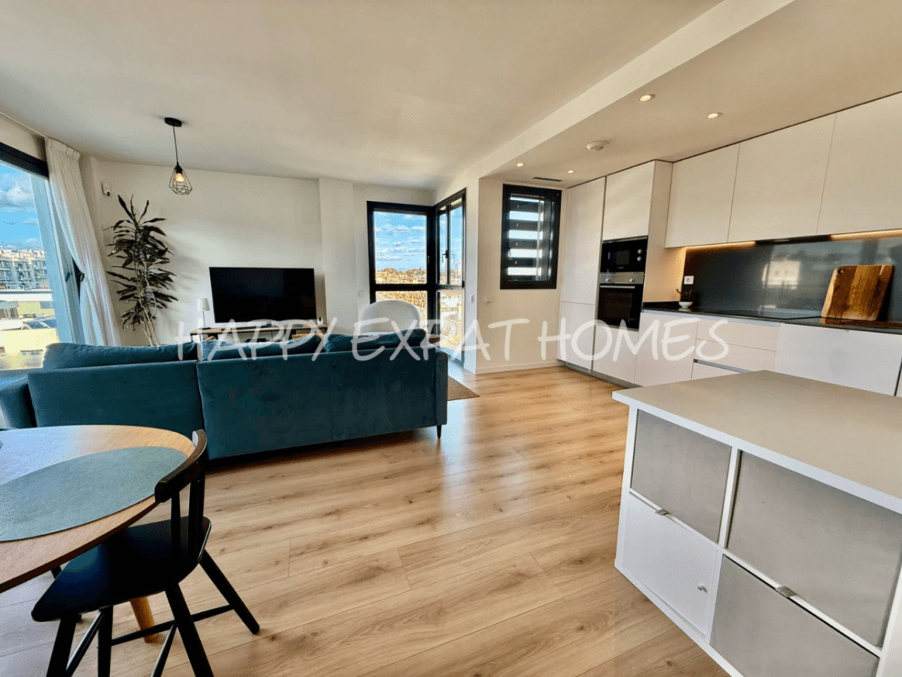 Brand New 4-Bedroom Duplex with Terraces, Pool & Premium Amenities in Vilanova i la Geltrú