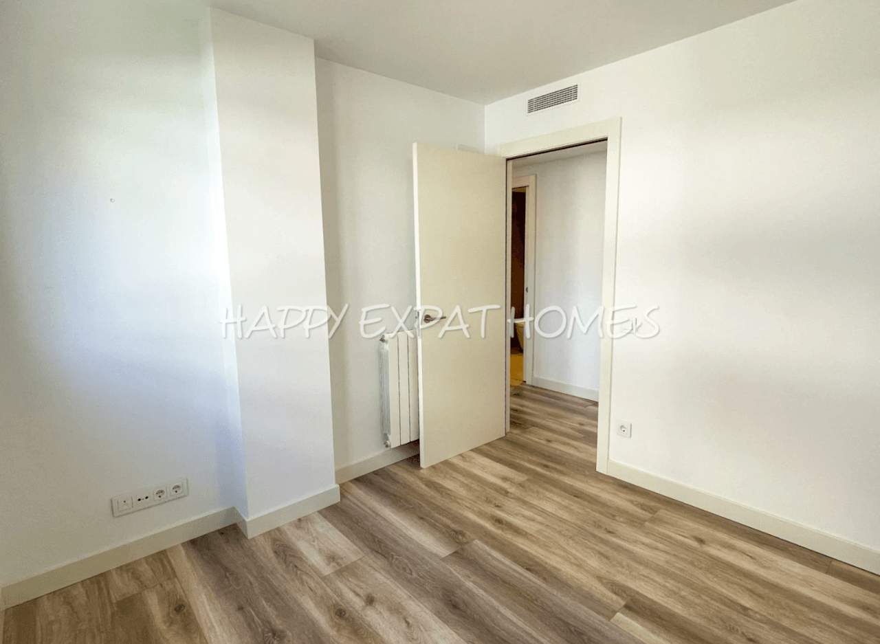 3 bedroom flat in La Plana (av. Sofia) with seaviews
