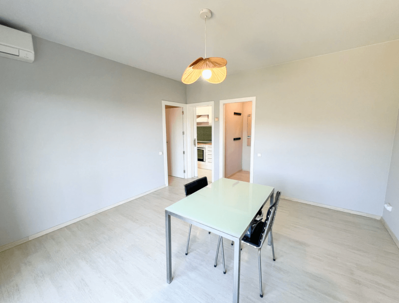 Appartement de 2 chambres à Rocamar à louer pour long terme