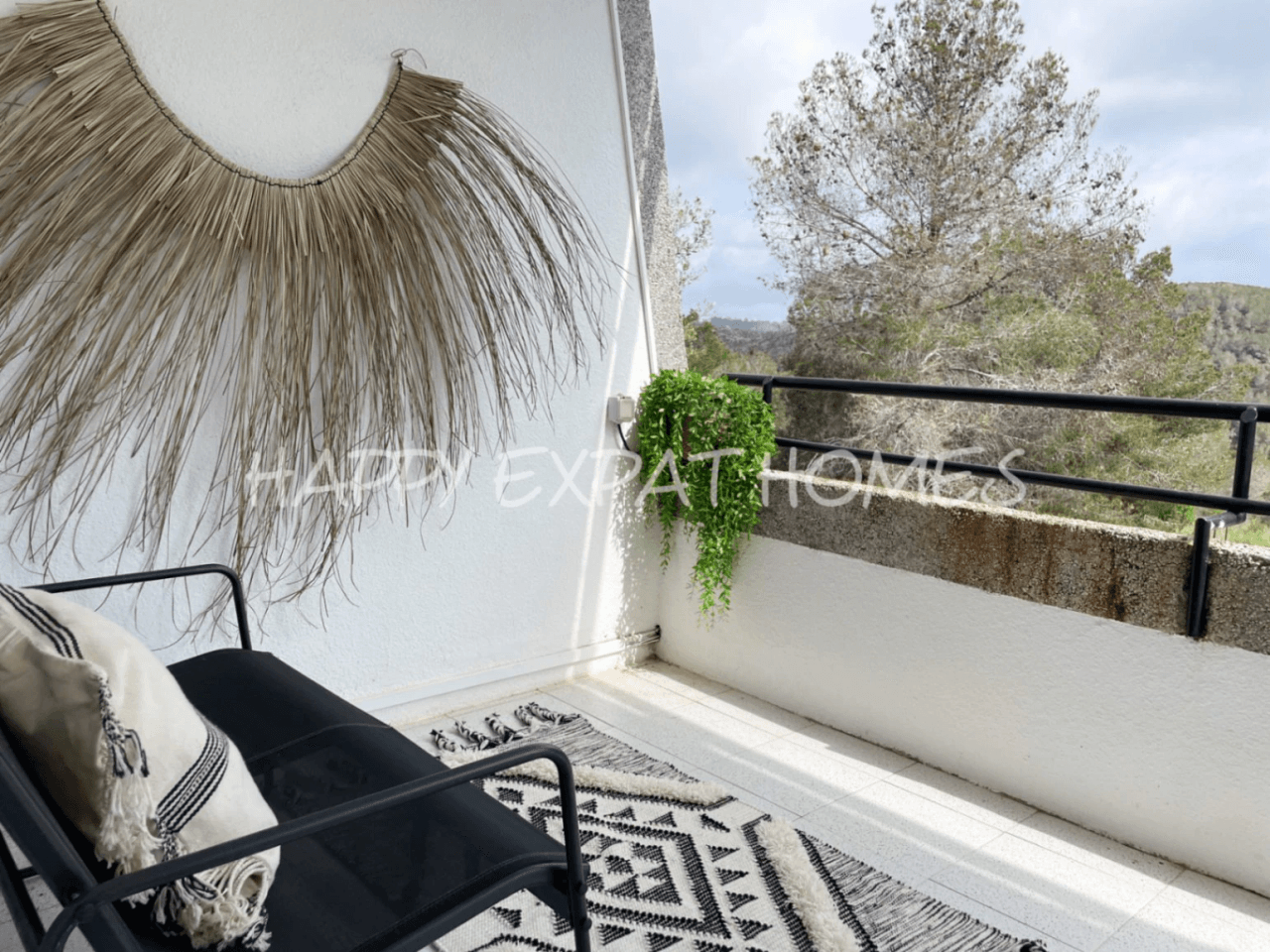 Big villa with private woods and tourist license