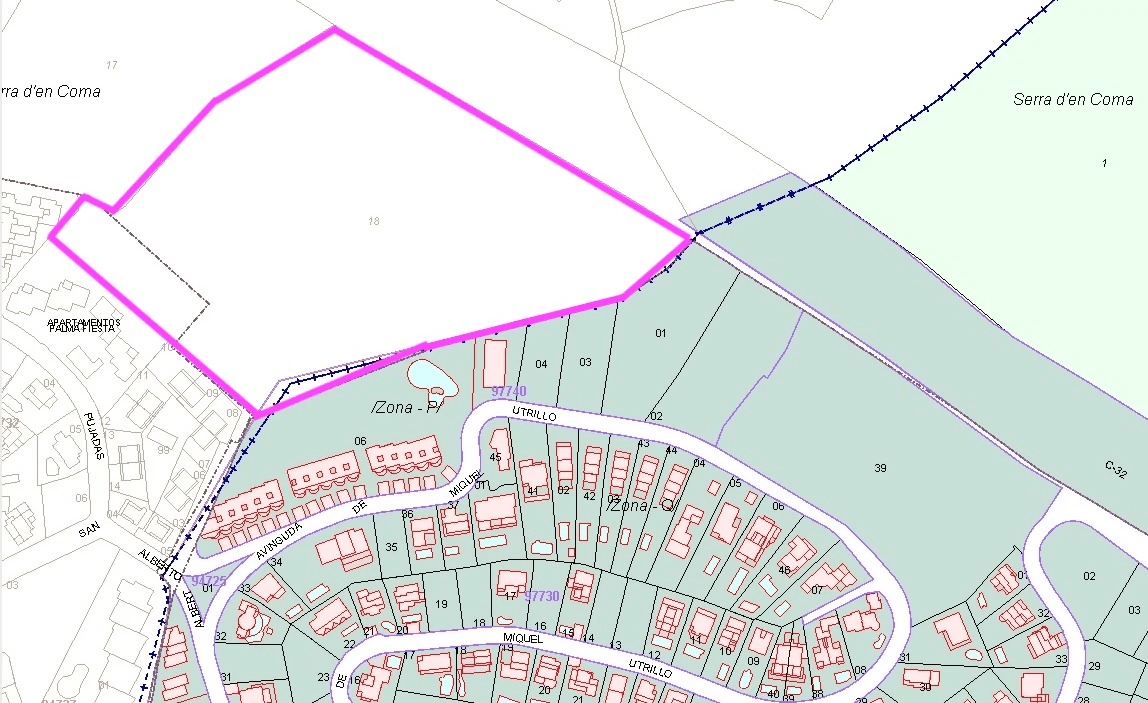 Big villa with private woods and tourist license