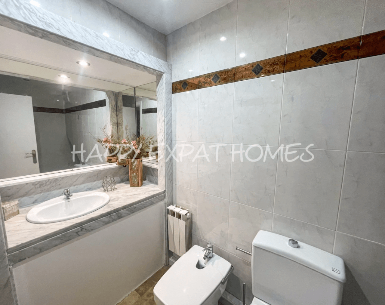 Big villa with private woods and tourist license