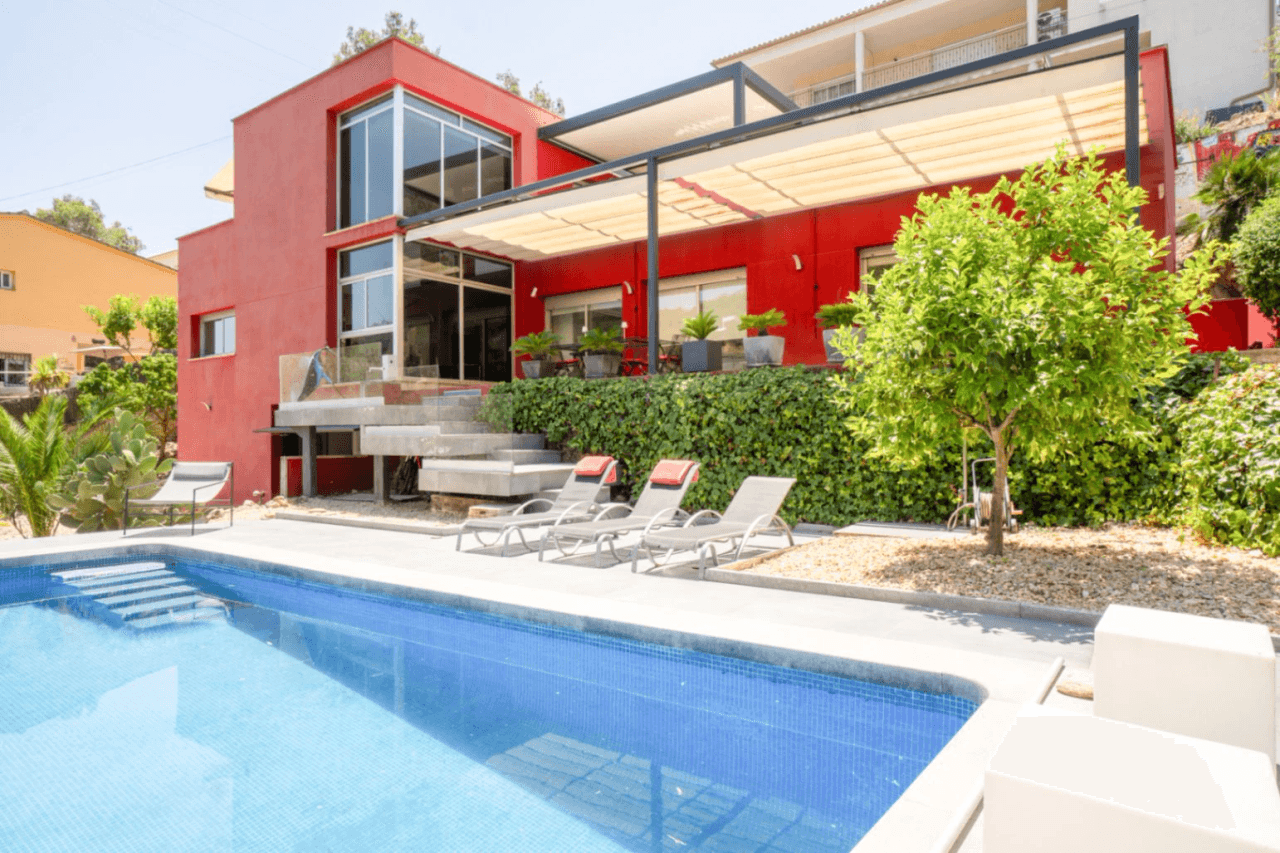 Contemporary Villa with Panoramic Nature Views in Sitges Hills, Olivella