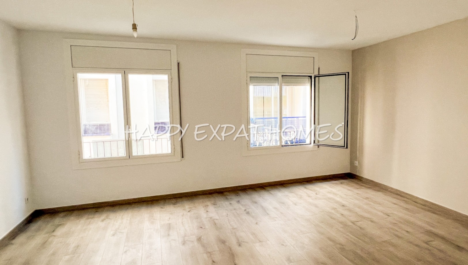 Refurbished flat in Paseo Maritimo - Sitges