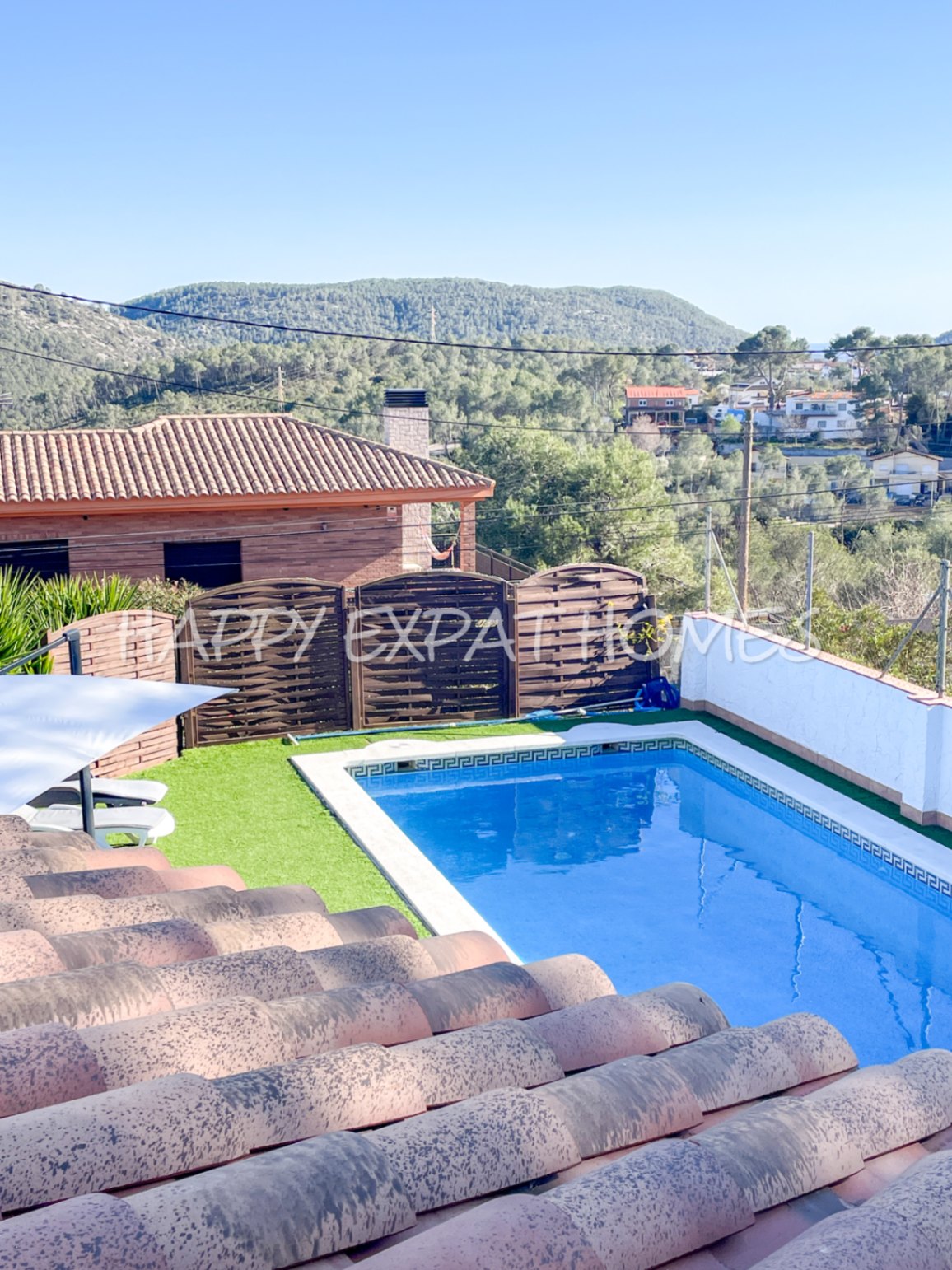Beautiful Villa in the Sitges hills with no stairs and a big plot and tourist licence
