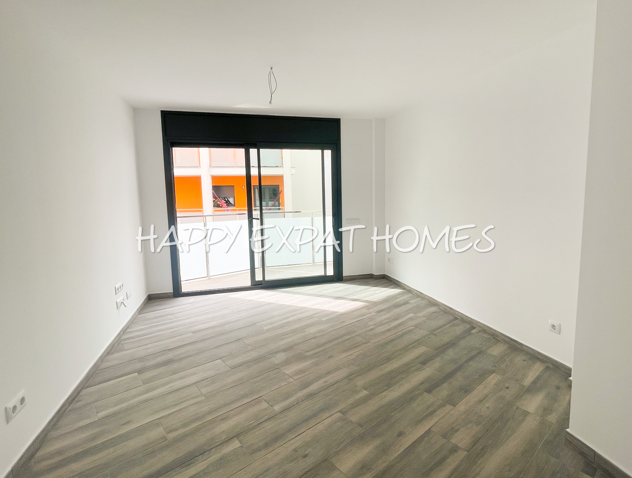 Brand new flat in Vilanova centre